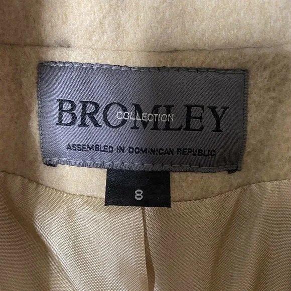 Bromley Collection vtg Wool Trench Coat Beige Size 8 Women